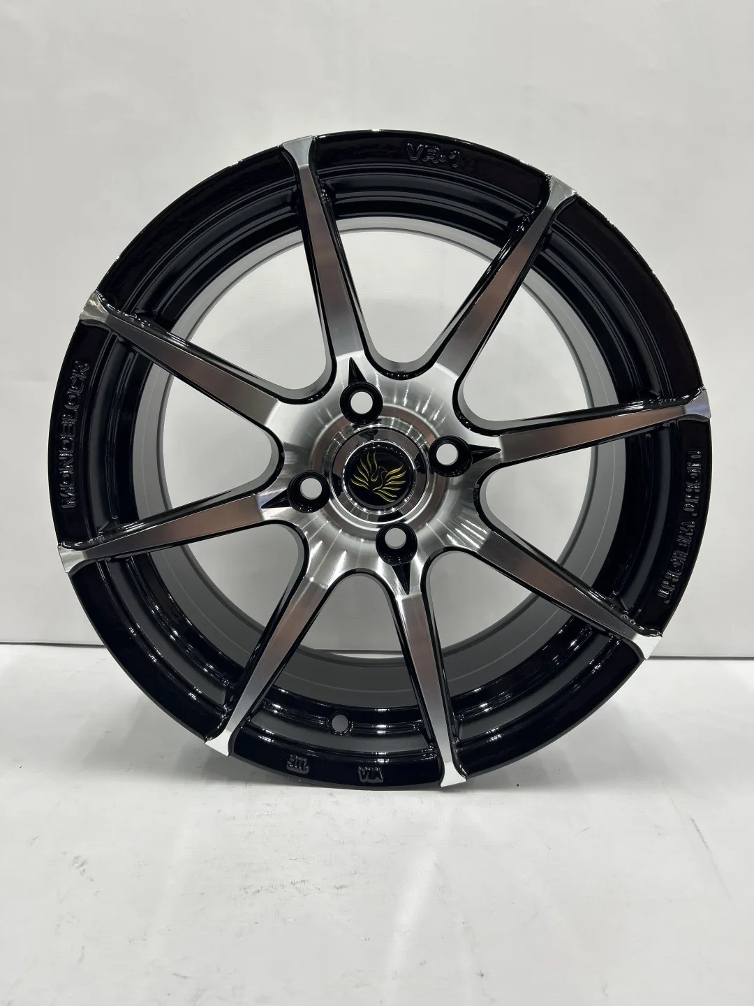 SSM 456 7x15/4x100 D67.1 ET32 черный, серебристый