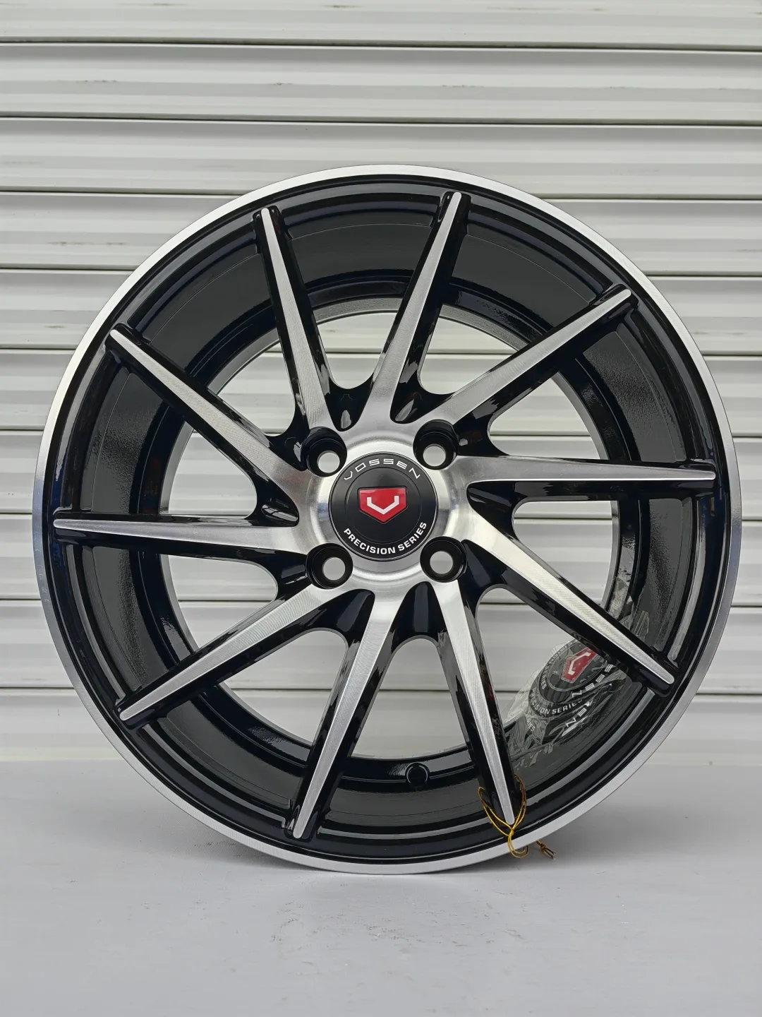 RNO 885 7x15/4x100 D67.1 ET35 черный, серебристый