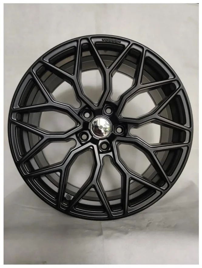 Replica 145 7x17/5x114.3 D67.1 ET38 4 диска черный, серебристый