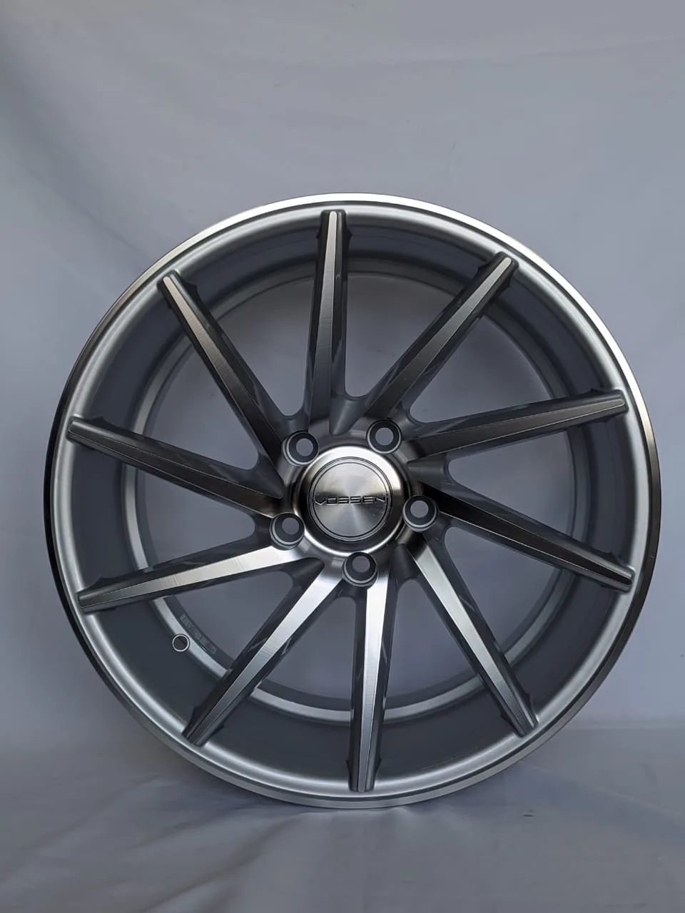 Replica 177 7.5x17/5x112 D66.6 ET42 серебристый
