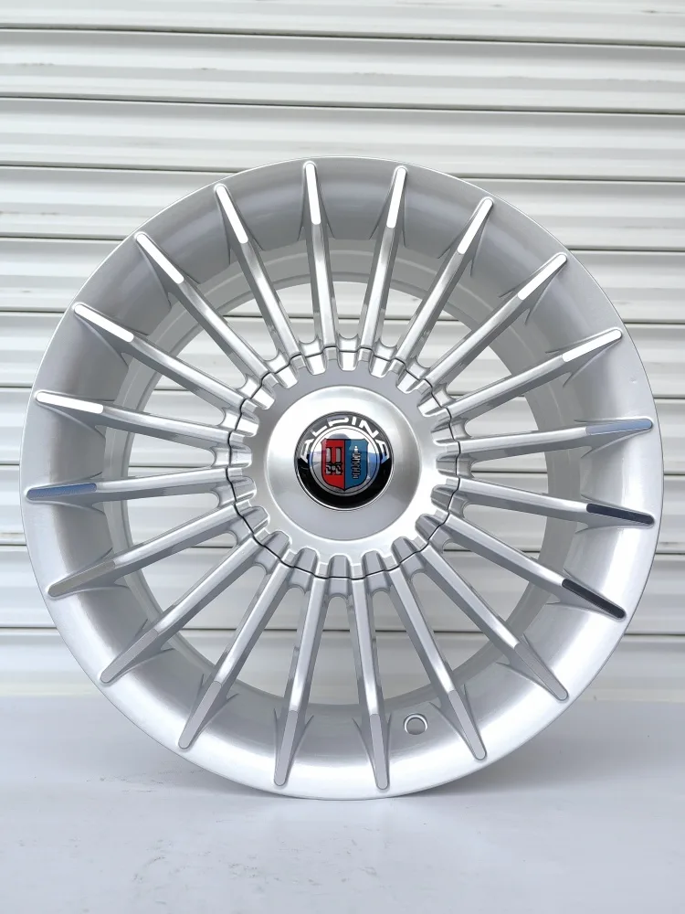 Wheels 1042A 6.5x15/4x100 D67.1 ET35 4 диска серебристый
