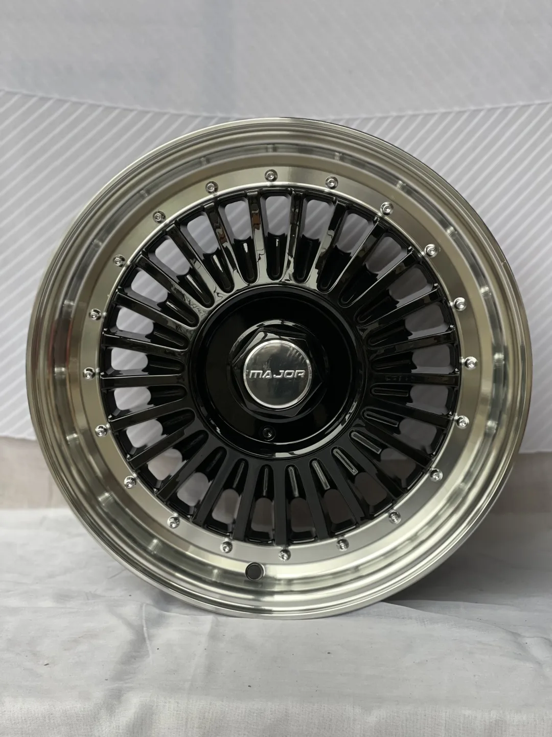 AC AW103 7x15/4x100/114 D73.1 ET35 черный, серебристый