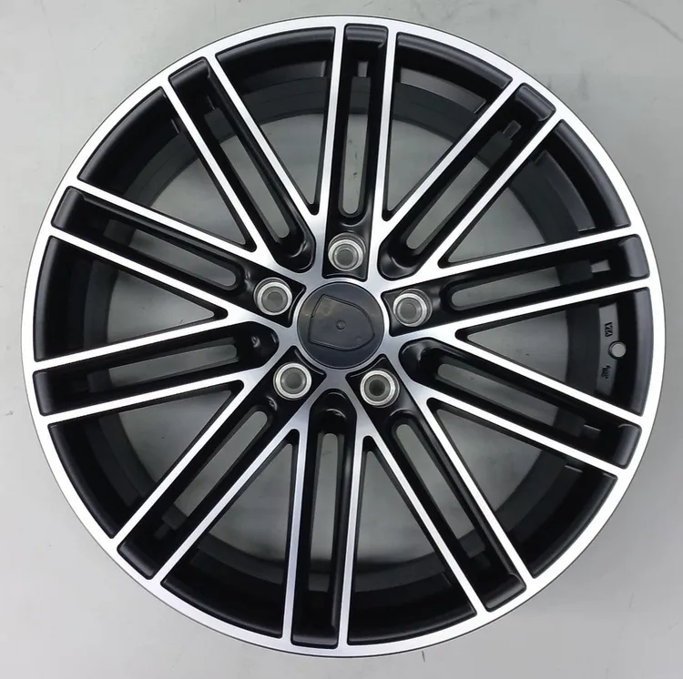 Kipardo 4983 9.5x20/5x130 D71.6 ET55 черный, серебристый