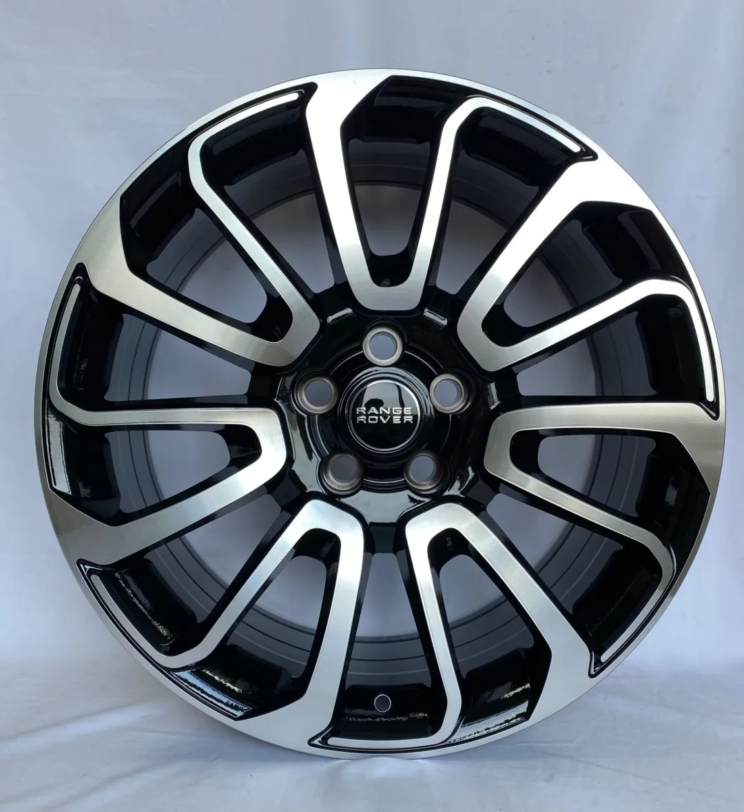 DNS SBGA7013 9x20/5x120 D72.56 ET45 черный, серебристый