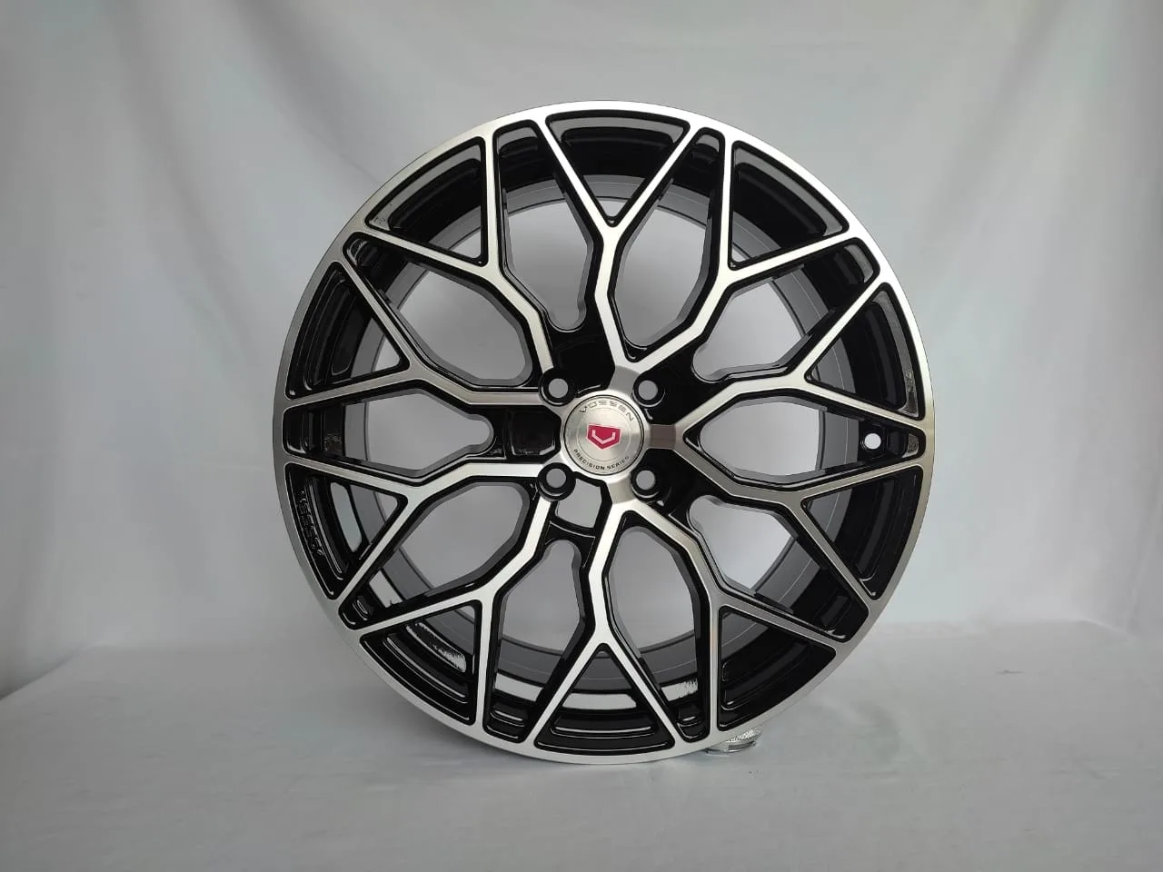 Replica 1701 7x16/4x100 D67.1 ET35 черный, серебристый