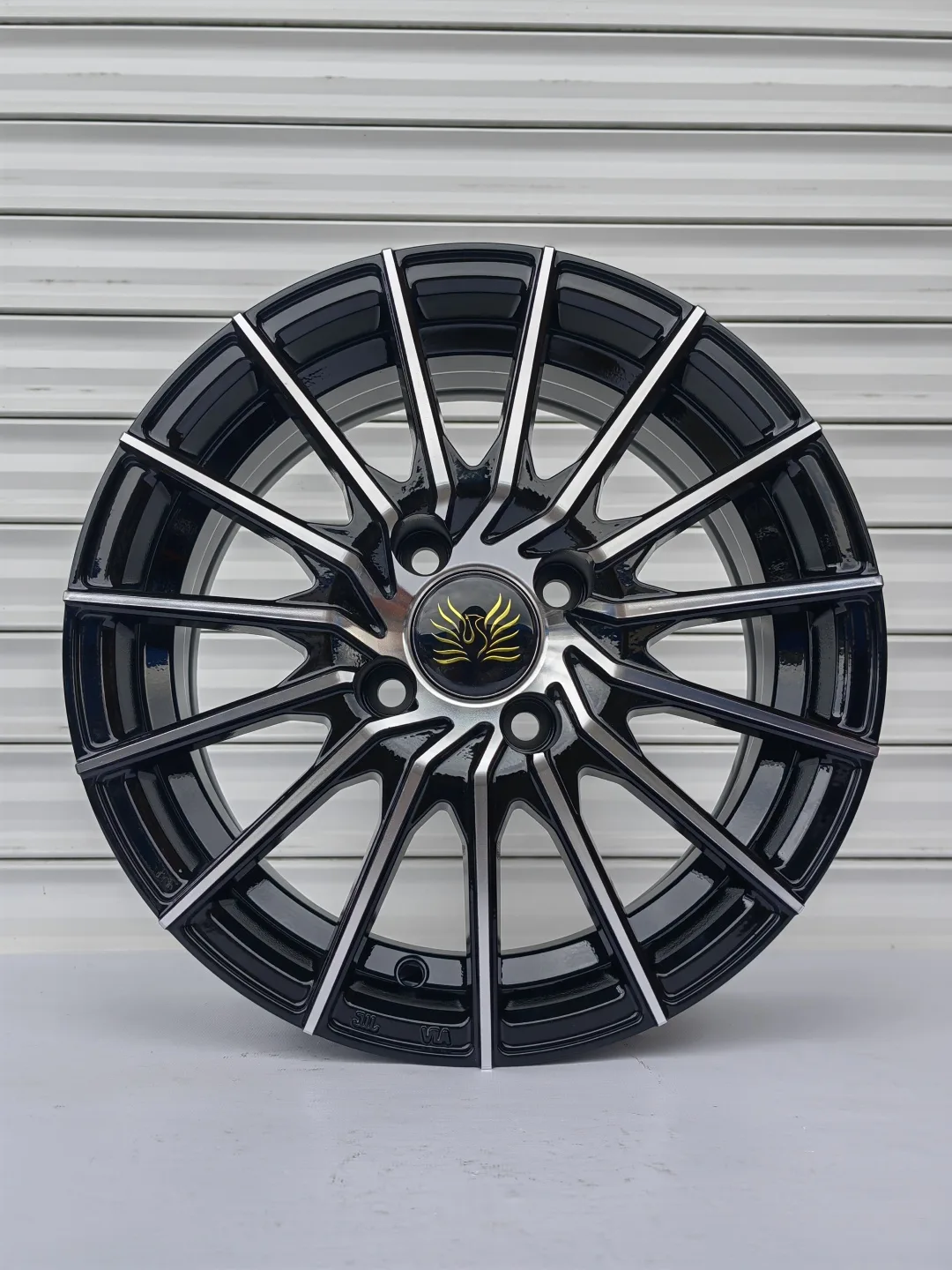 RNO 2818 6x14/4x100 D67.1 ET35 черный, серебристый