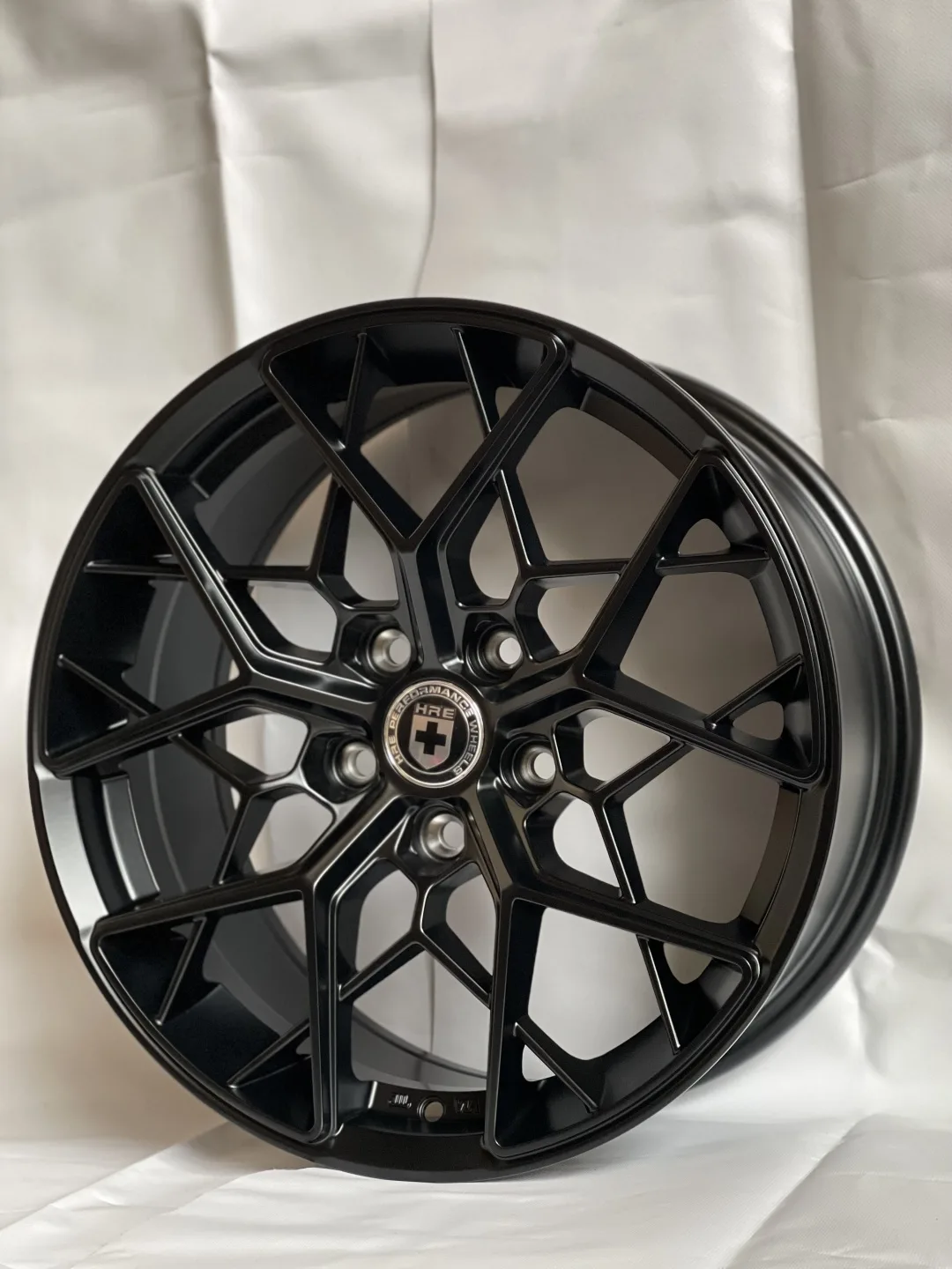 Replica ZT718 7.5x17/5x114.3 D73.1 ET35 4 диска черный