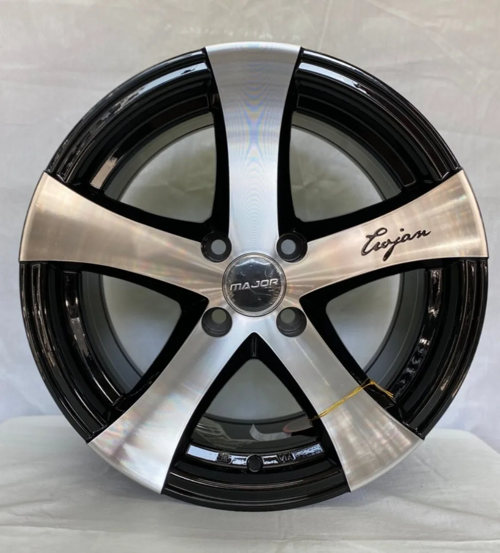 Комплект дисков DRS 7x15/4x100 D67.1 ET30 черный, серебристый
