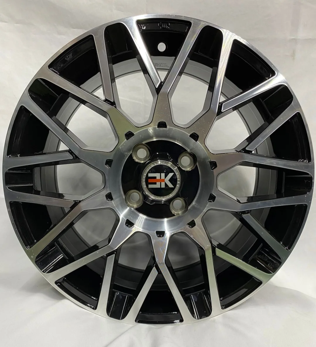 DNS 1414 7x15/4x100 D67.1 ET35 черный, серебристый