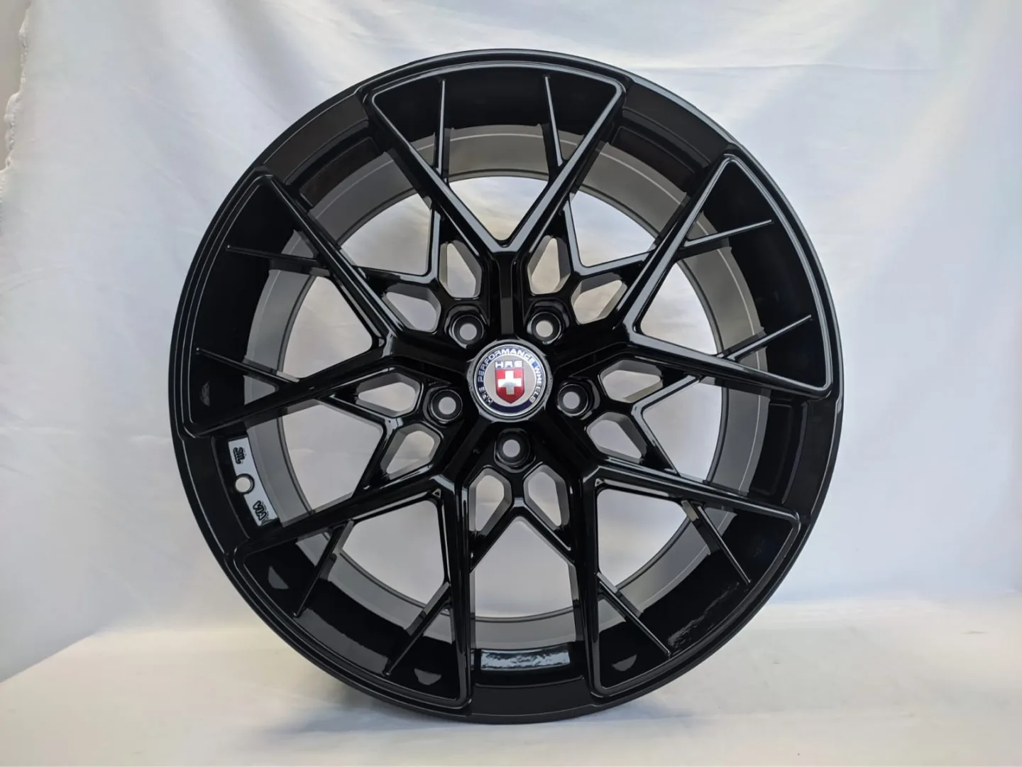 RS 759 8x18/5x114.3 D67.1 ET35 черный