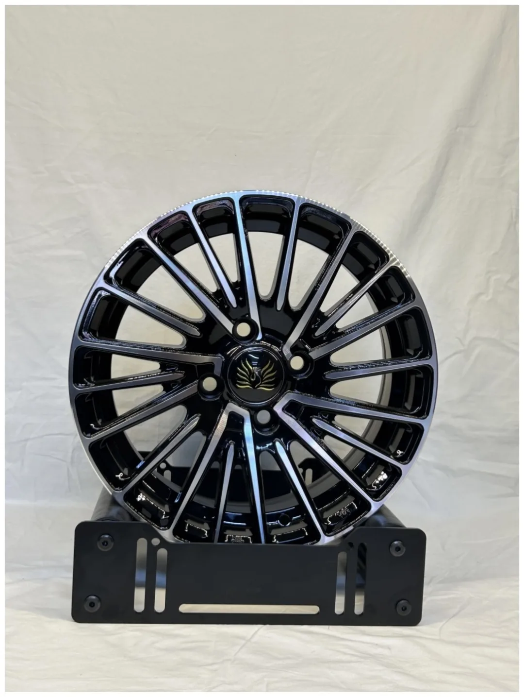 LKN 2852 6x14/4x100 D67.1 ET35 4 диска черный, серебристый