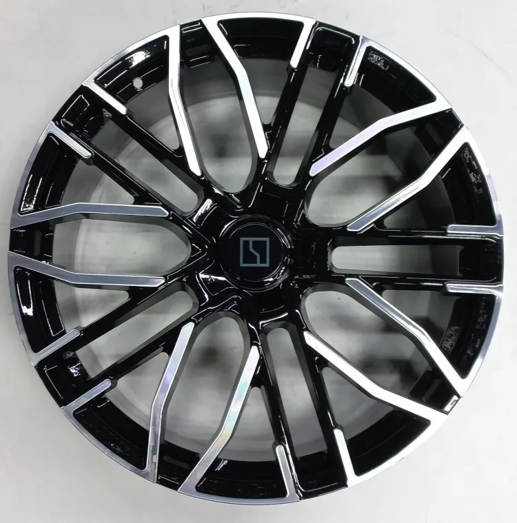Zeekr R22 1 YOU Brembo Hub 9.5x22 5x108 D63.4 ET35 4 диска черный, серебристый