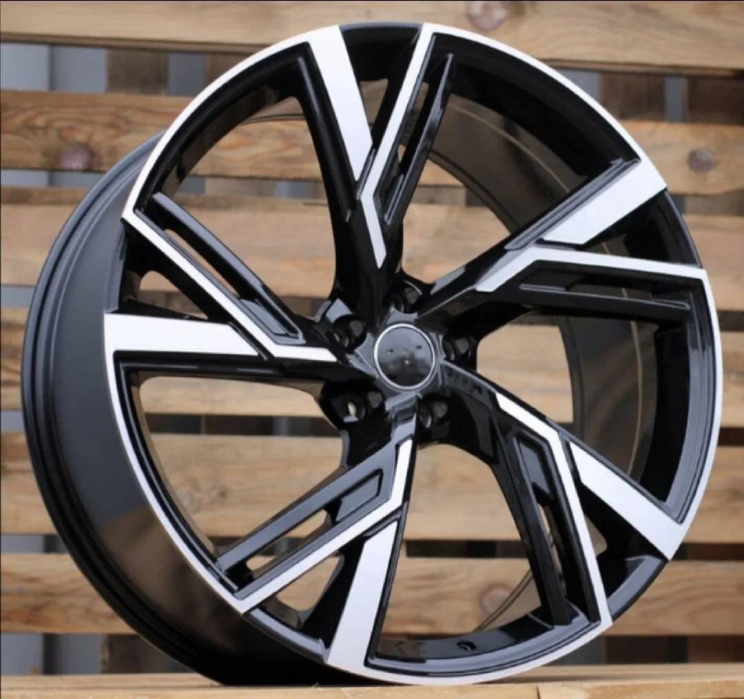 VAG Audi Rs 8.5x19/5x112 D66.6 ET35 4 диска черный, серебристый