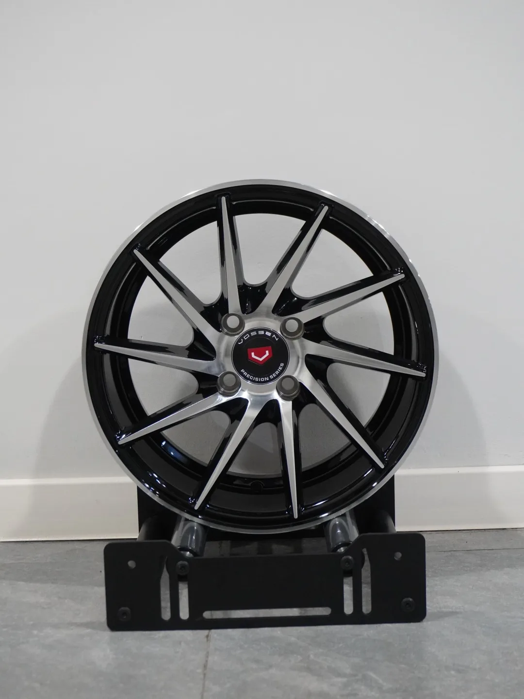 PDW TURONE 7x15/4x100 D67.1 ET35 4 диска серебристый, черный