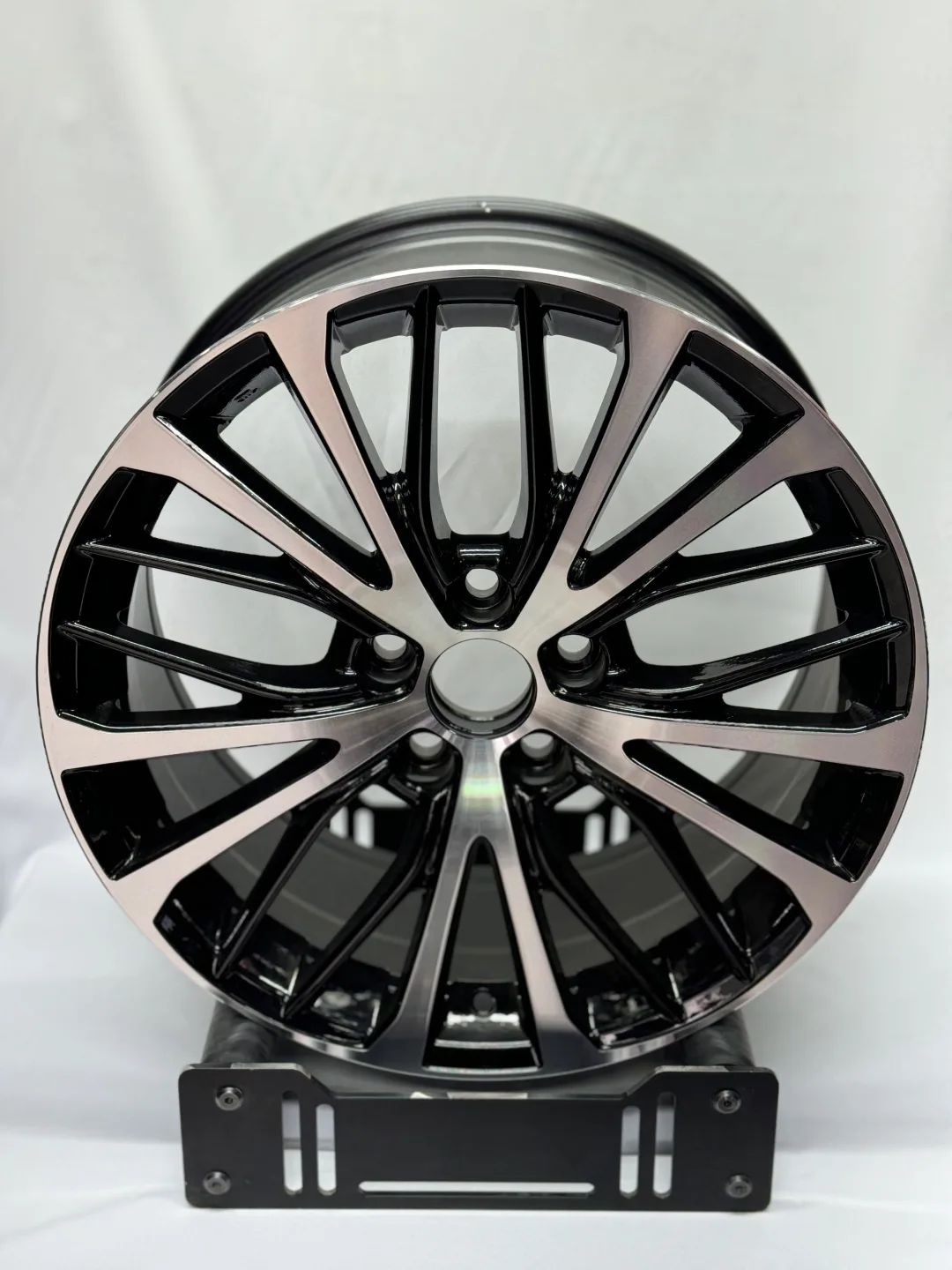Top Grade Top Grade 8x18/5x114.3 D60.1 ET45 4 диска черный, серебристый, серый, хром
